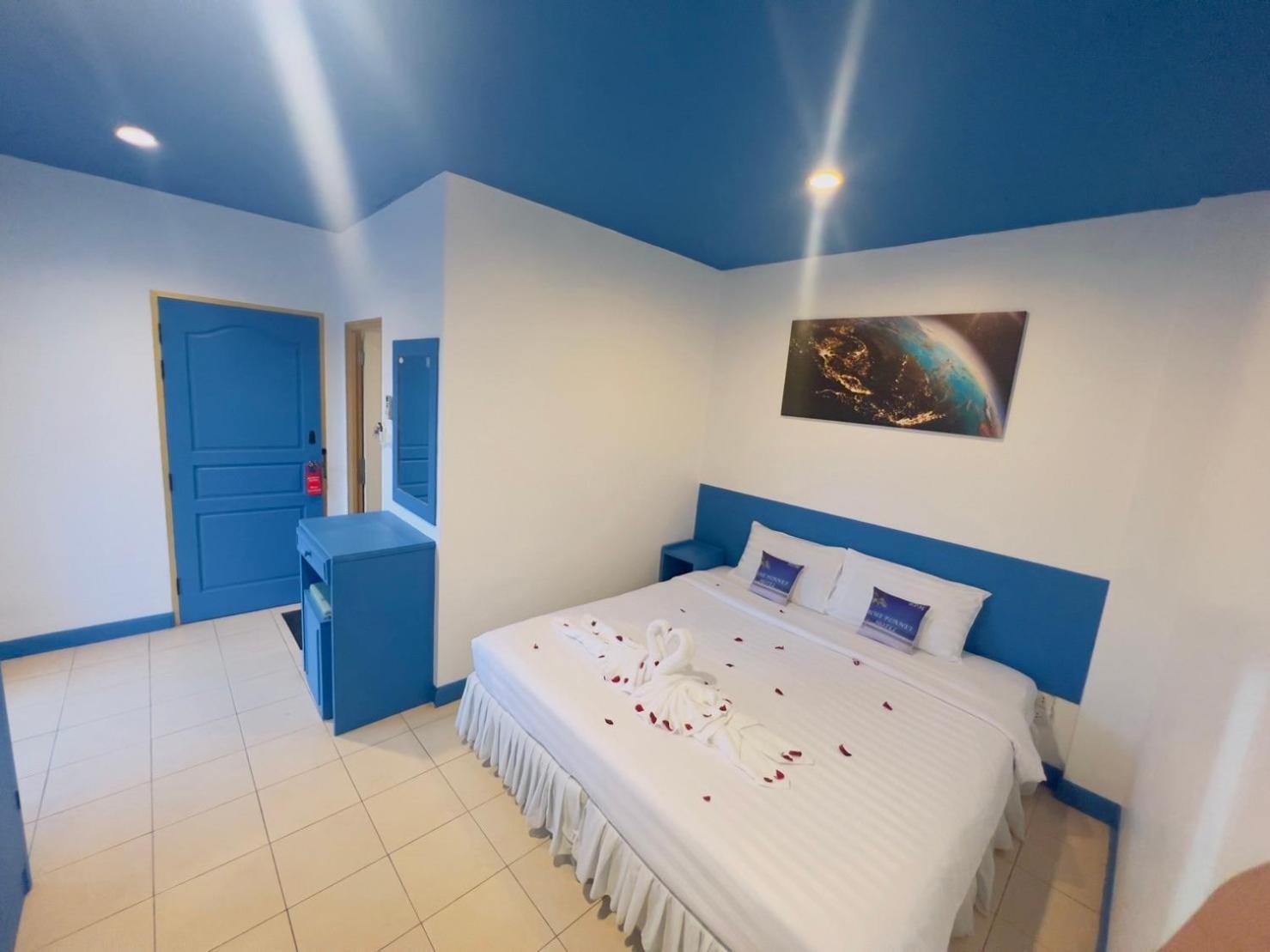 Blue Planet Hotel Patong Екстер'єр фото