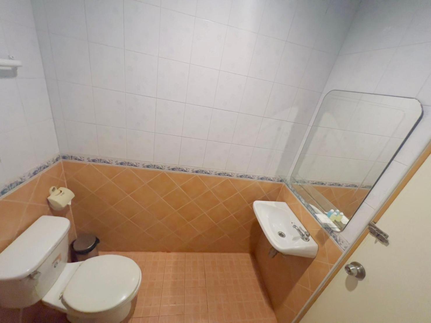 Blue Planet Hotel Patong Екстер'єр фото
